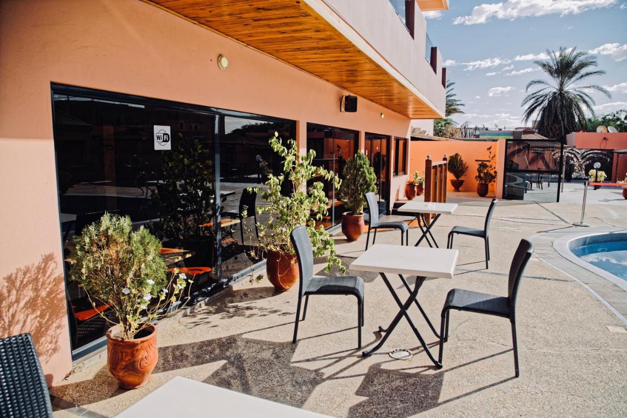 Hotel Iman Нуакшот Екстериор снимка